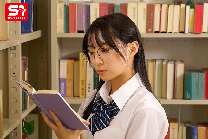 AVレビュー：新木希空｜無口で大人しい女生徒になら何しても許してくれるっしょ。教師の俺は陰キャ可愛い図書委員を犯●てイカせまくった。 新木希空